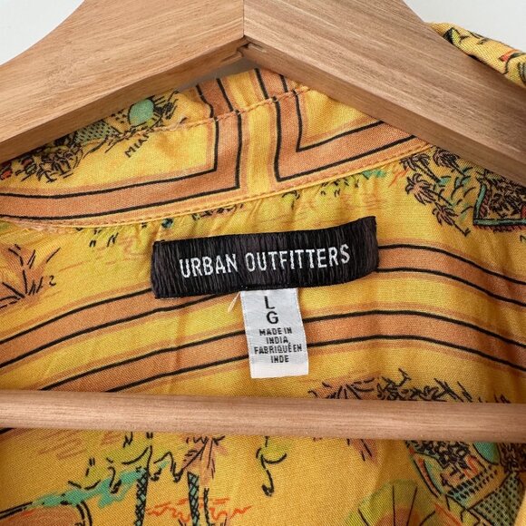 Urban Outfitters UO Gardenia Florida Map Print Button Down Shirt L - Picture 3 of 11